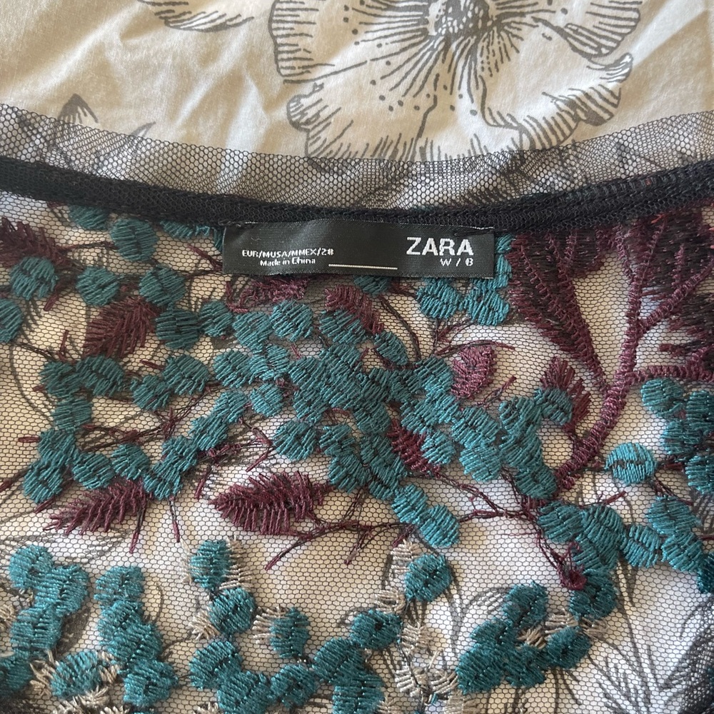 Zara - Picture 2 of 2